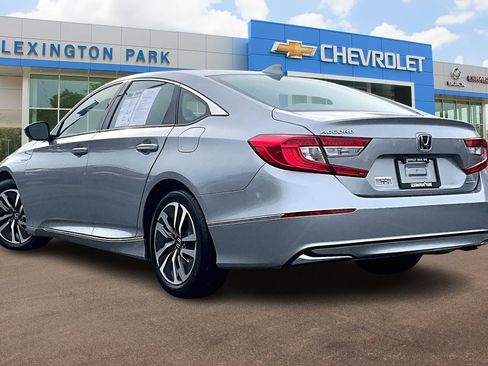Used 2021 Honda Accord EX image 2