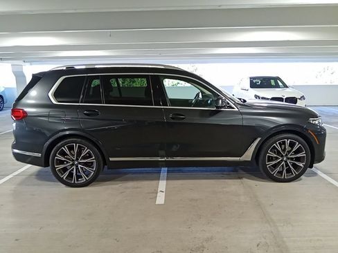 Used 2021 BMW X7 xDrive40i w/ Premium Package AWD/4WD image 4