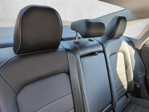 Used 2023 Volkswagen Jetta SE FWD image 26