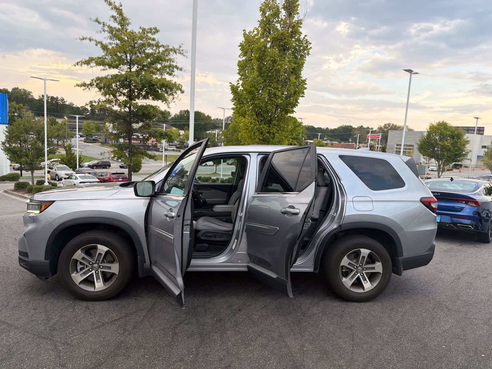Certified 2025 Honda Pilot EX-L image 19