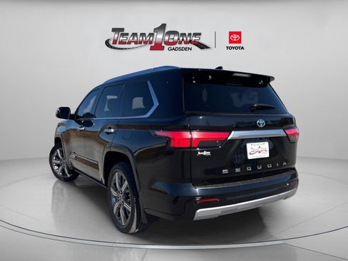 Used 2023 Toyota Sequoia Capstone image 6