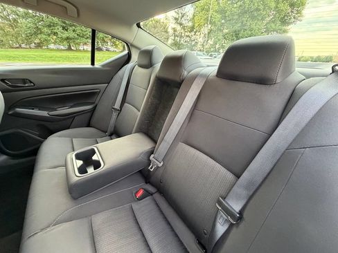 Used 2025 Nissan Altima 2.5 SV FWD image 8