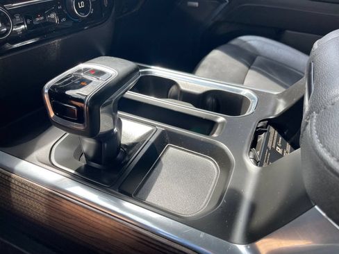 Used 2025 Chevrolet Silverado 1500 LT Trail Boss w/ LT Trail Boss Premium Package AWD/4WD image 18