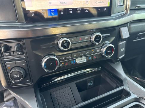 New 2026 Ford F250 Lariat w/ Chrome Package image 29