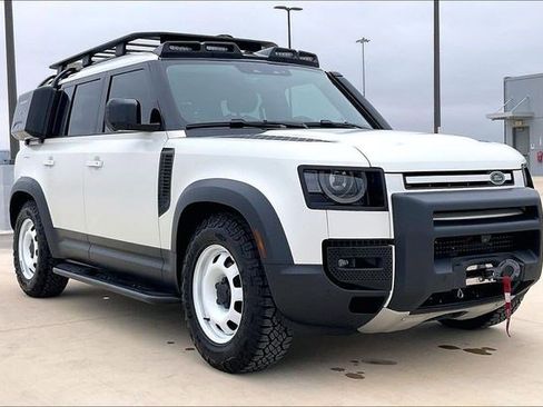 Used 2024 Land Rover Defender 110 S image 13