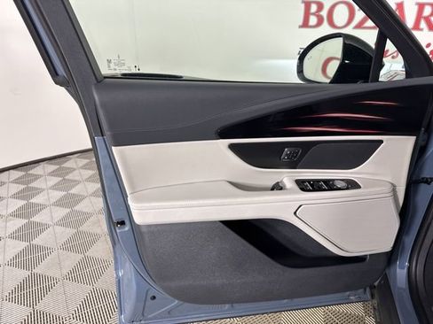 New 2026 Lincoln Nautilus Premier w/ Jet Appearance Package image 16