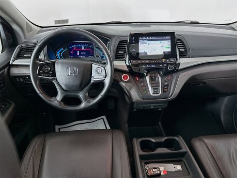 Used 2018 Honda Odyssey Touring image 23