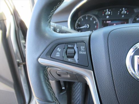 Used 2022 Buick Encore Preferred w/ Safety Package II image 18