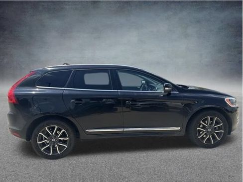 Used 2017 Volvo XC60 T6 Dynamic w/ Preferred Option Package AWD/4WD image 8