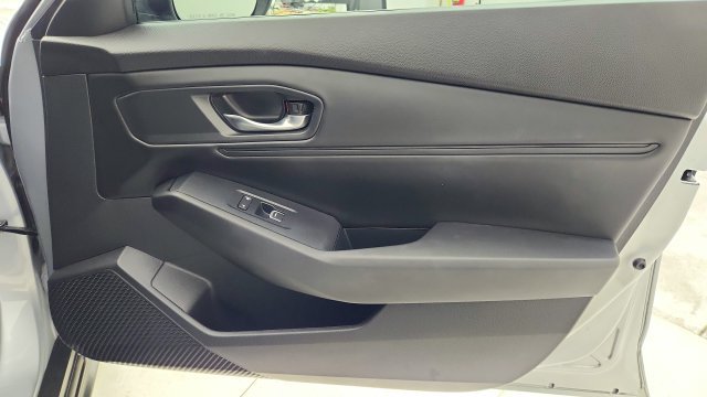 Used 2023 Honda Accord EX image 24