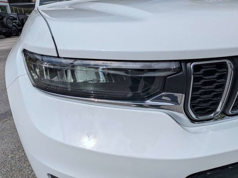 New 2026 Jeep Grand Cherokee L Laredo image 9