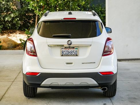 Used 2019 Buick Encore Essence FWD image 5