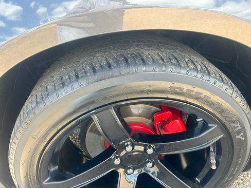 Used 2023 Chrysler 300 Touring image 9