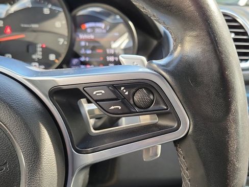 Used 2021 Porsche 718 Boxster image 15