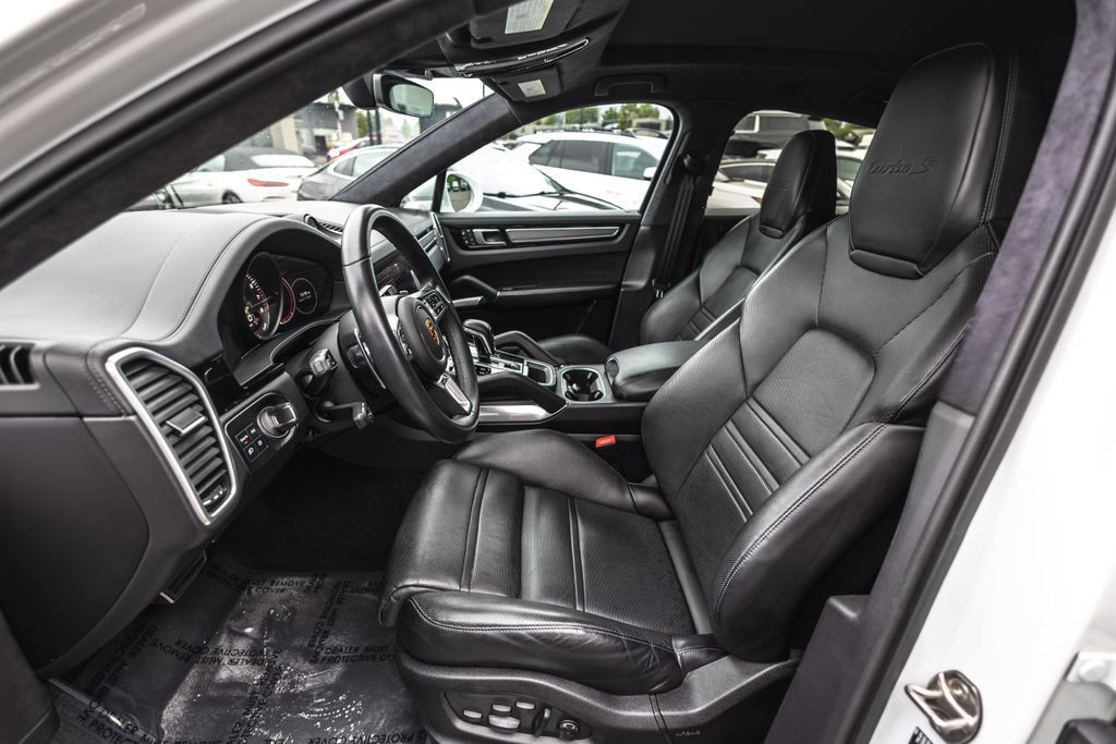 Used 2023 Porsche Cayenne Turbo S AWD/4WD image 24