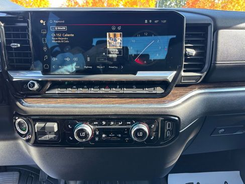 Used 2024 GMC Sierra 1500 Elevation w/ LPO, Elevation Black Package image 17