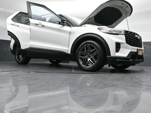 Certified 2025 Ford Explorer ST AWD/4WD image 55