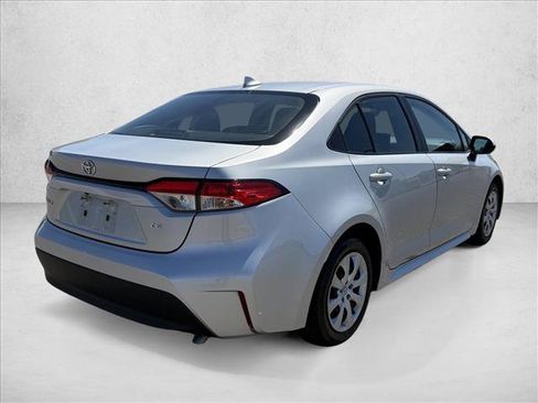 Used 2025 Toyota Corolla LE FWD image 5