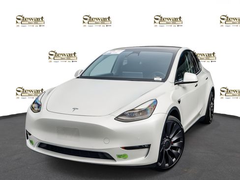 Used 2022 Tesla Model Y Performance image 1