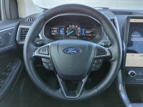 Used 2024 Ford Edge Titanium AWD/4WD image 17