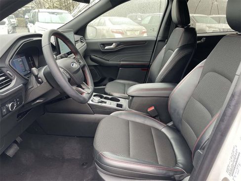 Used 2025 Ford Escape ST-Line w/ Equipment Group 301A image 15