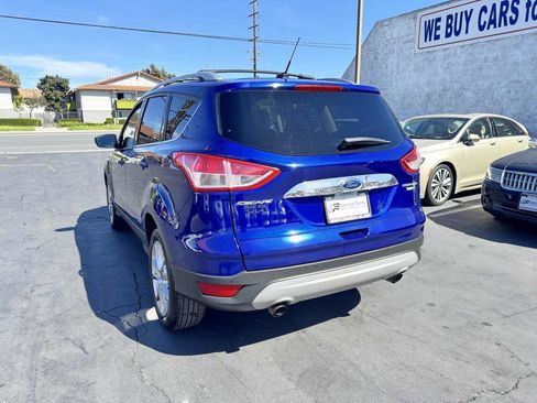 Used 2015 Ford Escape Titanium w/ Equipment Group 301A AWD/4WD image 2