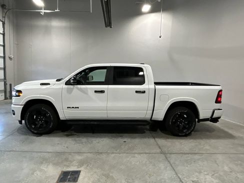 New 2026 RAM 1500 Big Horn AWD/4WD image 9