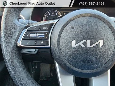 Used 2023 Kia Forte LXS w/ LXS Technology Package image 12