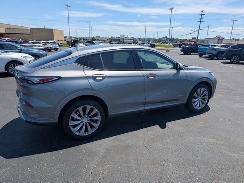 New 2026 Buick Envista Avenir FWD image 8