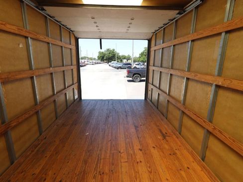 Used 2024 Ford E-350 and Econoline 350 Super Duty w/ Power Windows & Locks Group image 10