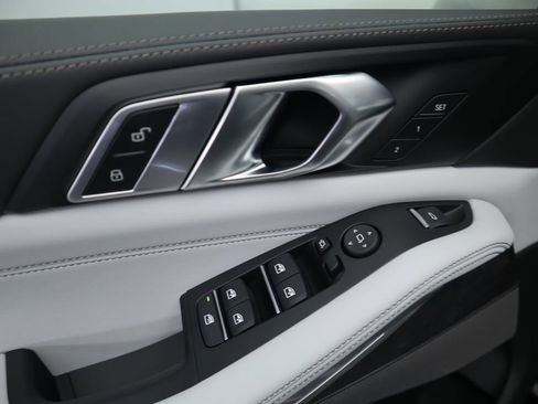 Certified 2026 BMW X5 xDrive40i w/ Premium Package image 25