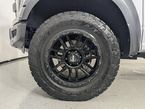Used 2023 Ford F150 Raptor AWD/4WD image 9