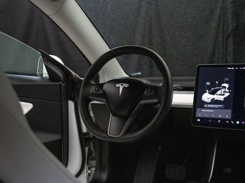 Used 2018 Tesla Model 3 Long Range image 14