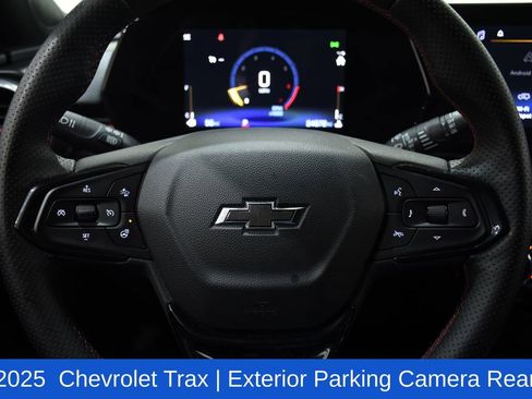 Used 2025 Chevrolet Trax RS image 11