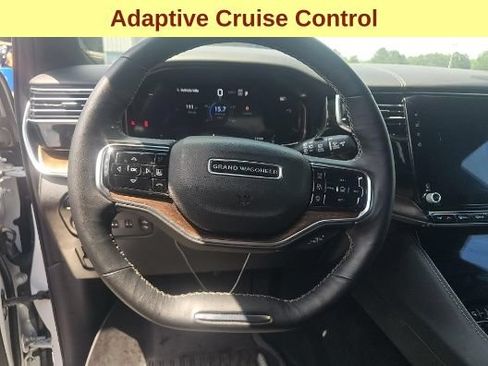Used 2025 Jeep Grand Wagoneer 4WD image 11