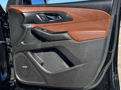 Used 2018 Chevrolet Traverse High Country w/ LPO, Cargo Package image 17