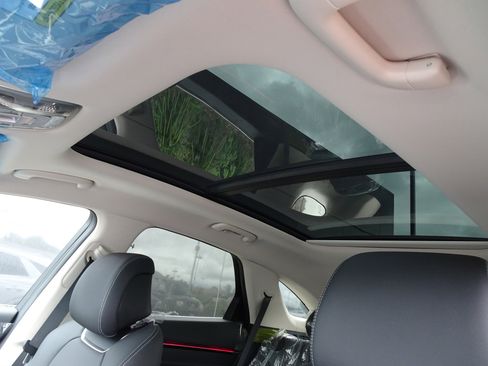 New 2026 Genesis GV70 2.5T Select image 9