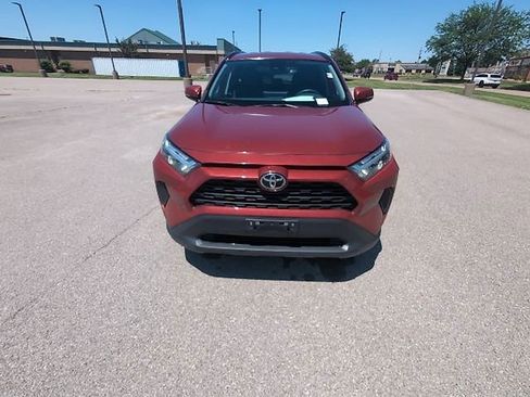 Used 2025 Toyota RAV4 XLE AWD/4WD image 14
