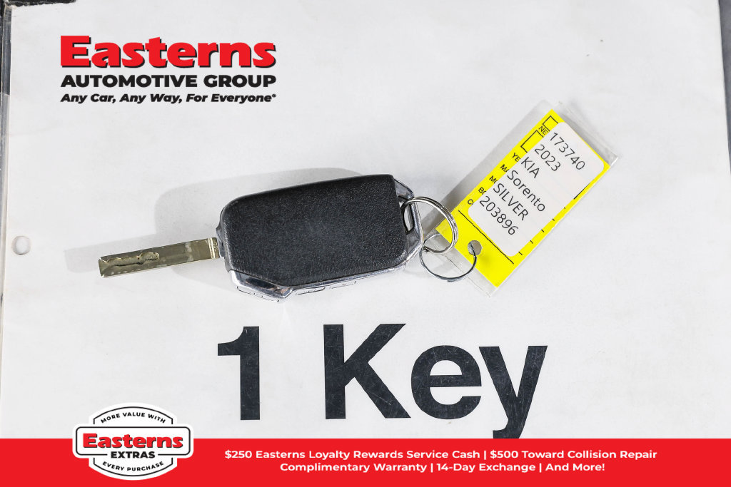 Used 2023 Kia Sorento LX AWD/4WD image 25