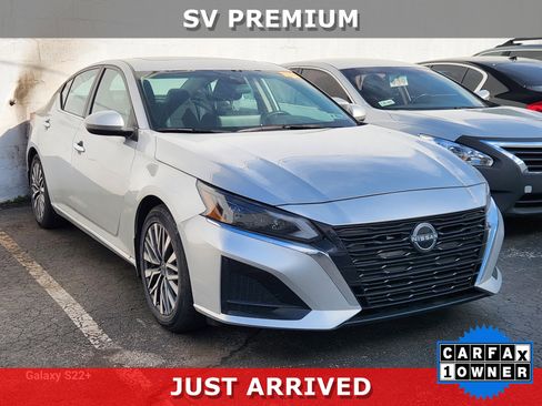 Used 2024 Nissan Altima 2.5 SV w/ SV Premium Package image 1
