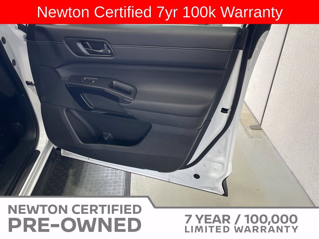 Used 2025 Nissan Pathfinder SV w/ SV Premium Package FWD image 46