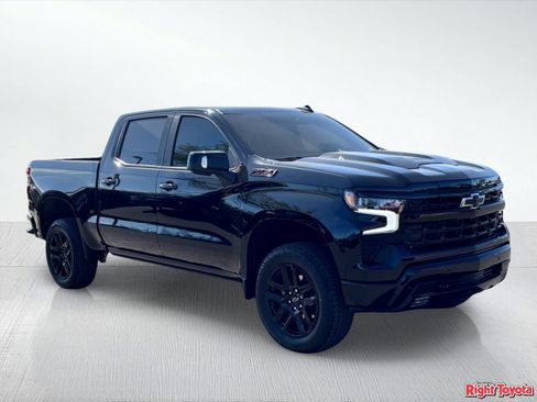 Used 2026 Chevrolet Silverado 1500 LT Trail Boss w/ LT Trail Boss Premium Package AWD/4WD image 8