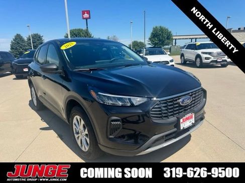 Certified 2025 Ford Escape Active w/ Tech Pack #1 AWD/4WD image 3