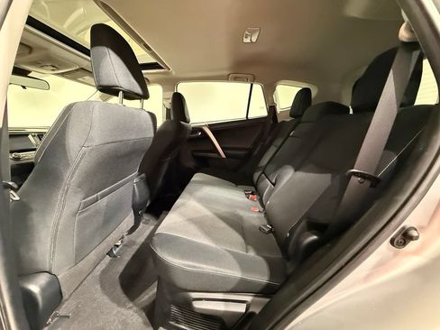 Used 2016 Toyota RAV4 XLE w/ Convenience Package AWD/4WD image 20