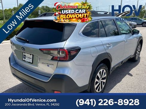 Used 2023 Subaru Outback Premium AWD/4WD image 5