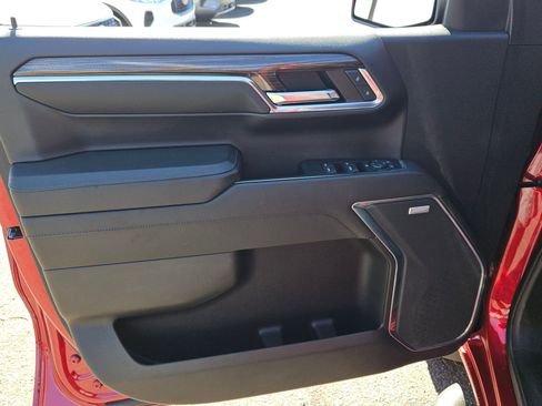 Used 2024 Chevrolet Silverado 1500 LT Trail Boss w/ Convenience Package II image 11