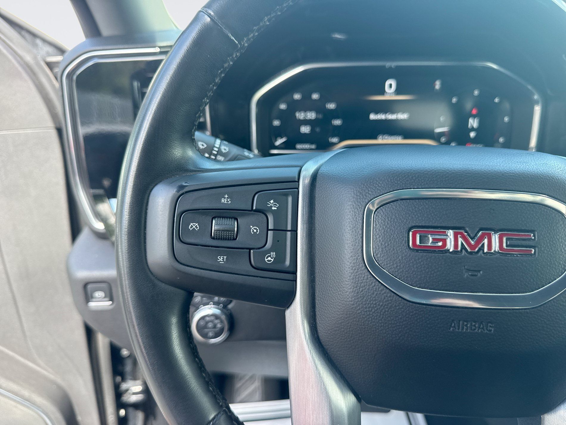 Used 2025 GMC Sierra 1500 SLT RWD image 25