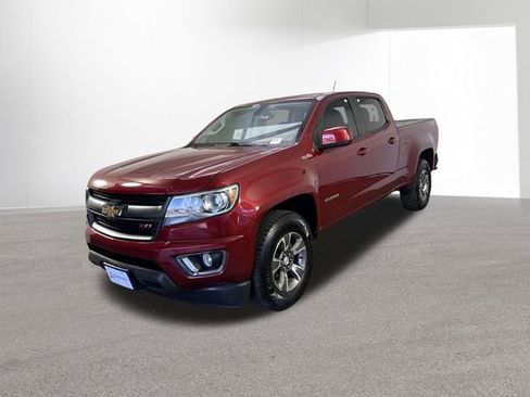 Used 2019 Chevrolet Colorado Z71 AWD/4WD image 2