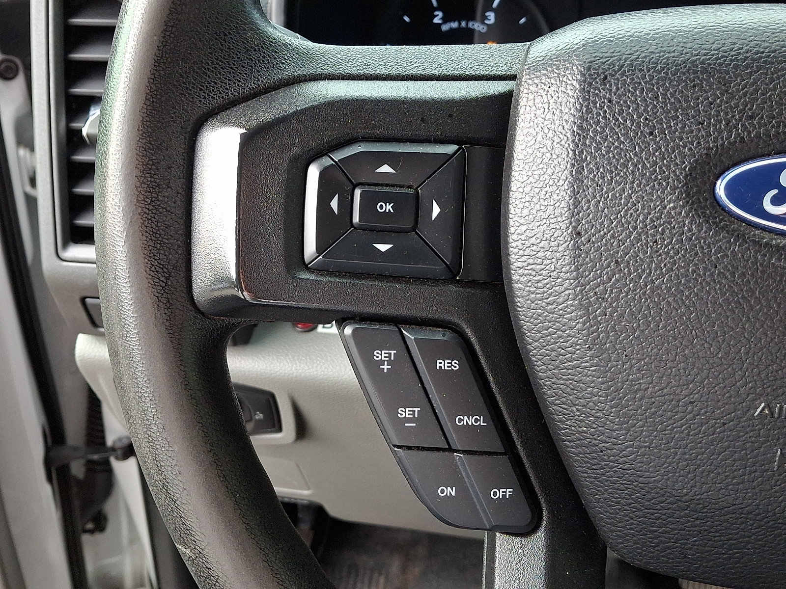 Used 2017 Ford F550 4x4 Regular Cab Super Duty image 20