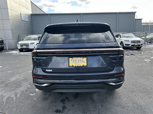 Certified 2024 Lincoln Nautilus Premier image 6